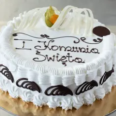 Jak udekorować tort na komunię - inspiracje i pomysły na dekoracje